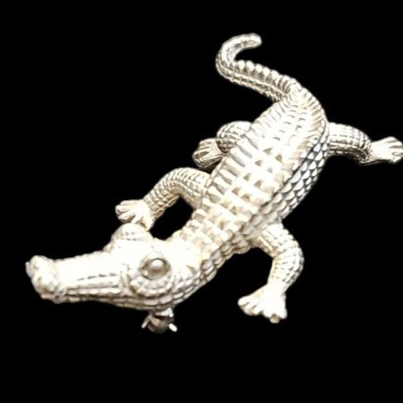 Vintage Crocodile Brooch Pin - Silver Tone Metal - For Reptile Enthusiasts - Picture 7 of 11